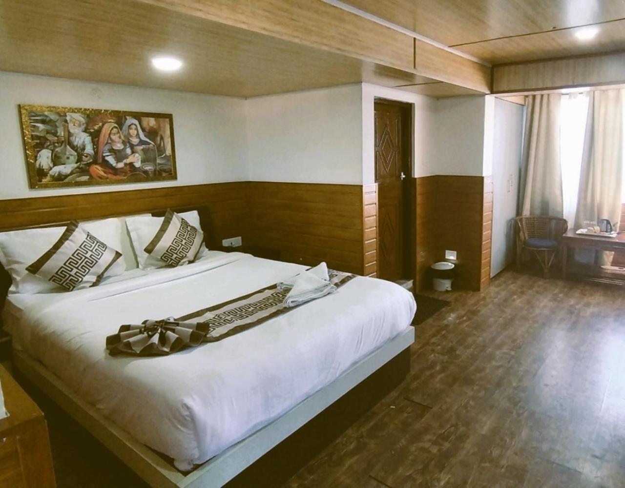 Hotel Kasturi Palace & Restaurant Darjeeling Dardżyling Zewnętrze zdjęcie