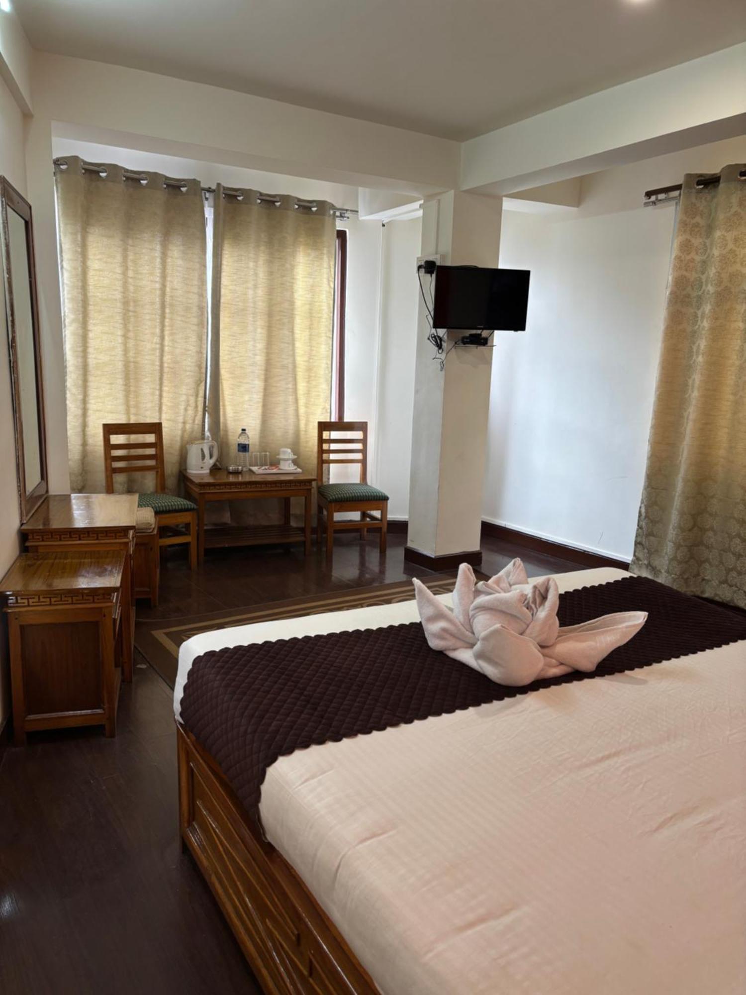 Hotel Kasturi Palace & Restaurant Darjeeling Dardżyling Zewnętrze zdjęcie