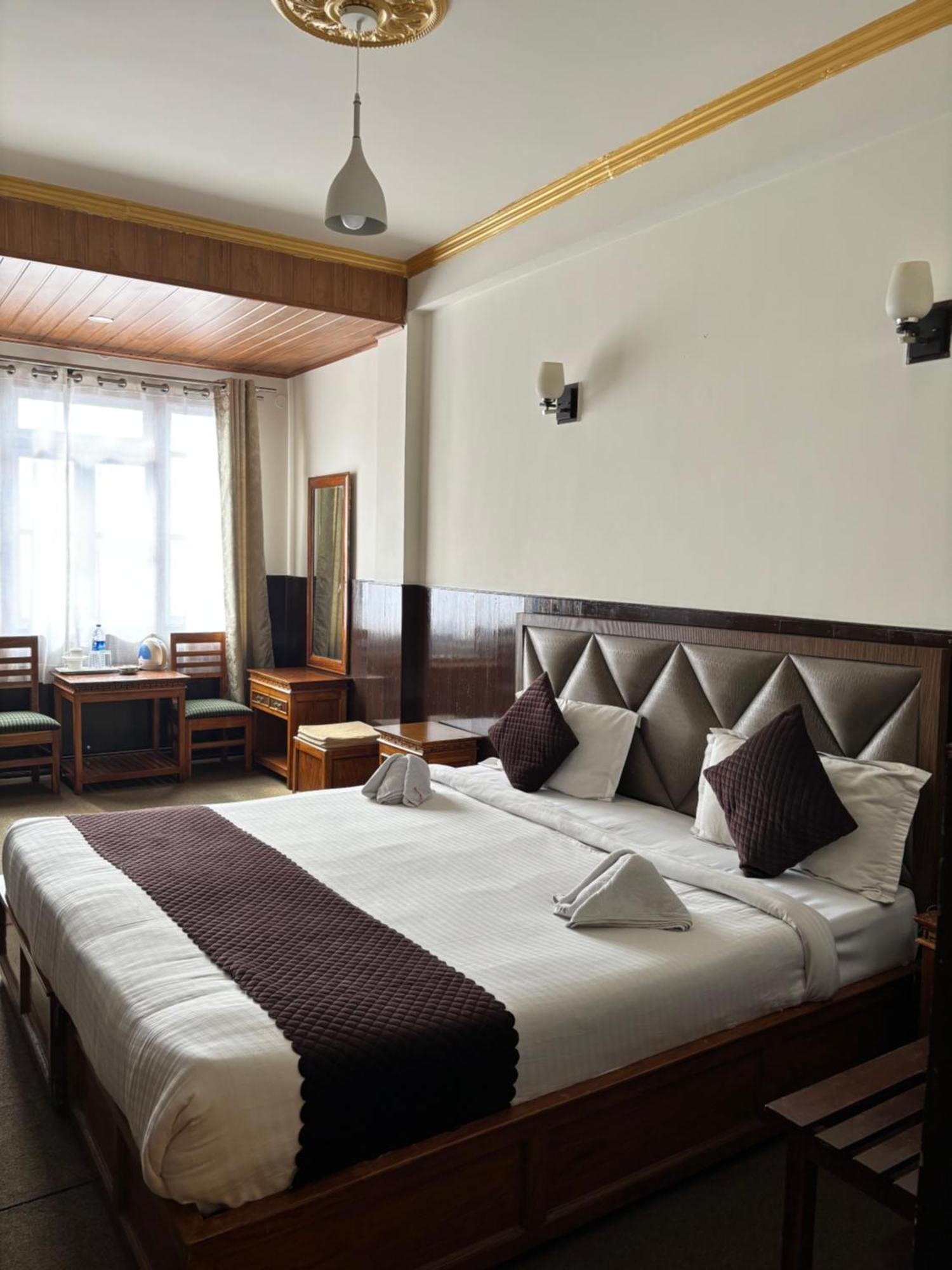 Hotel Kasturi Palace & Restaurant Darjeeling Dardżyling Zewnętrze zdjęcie