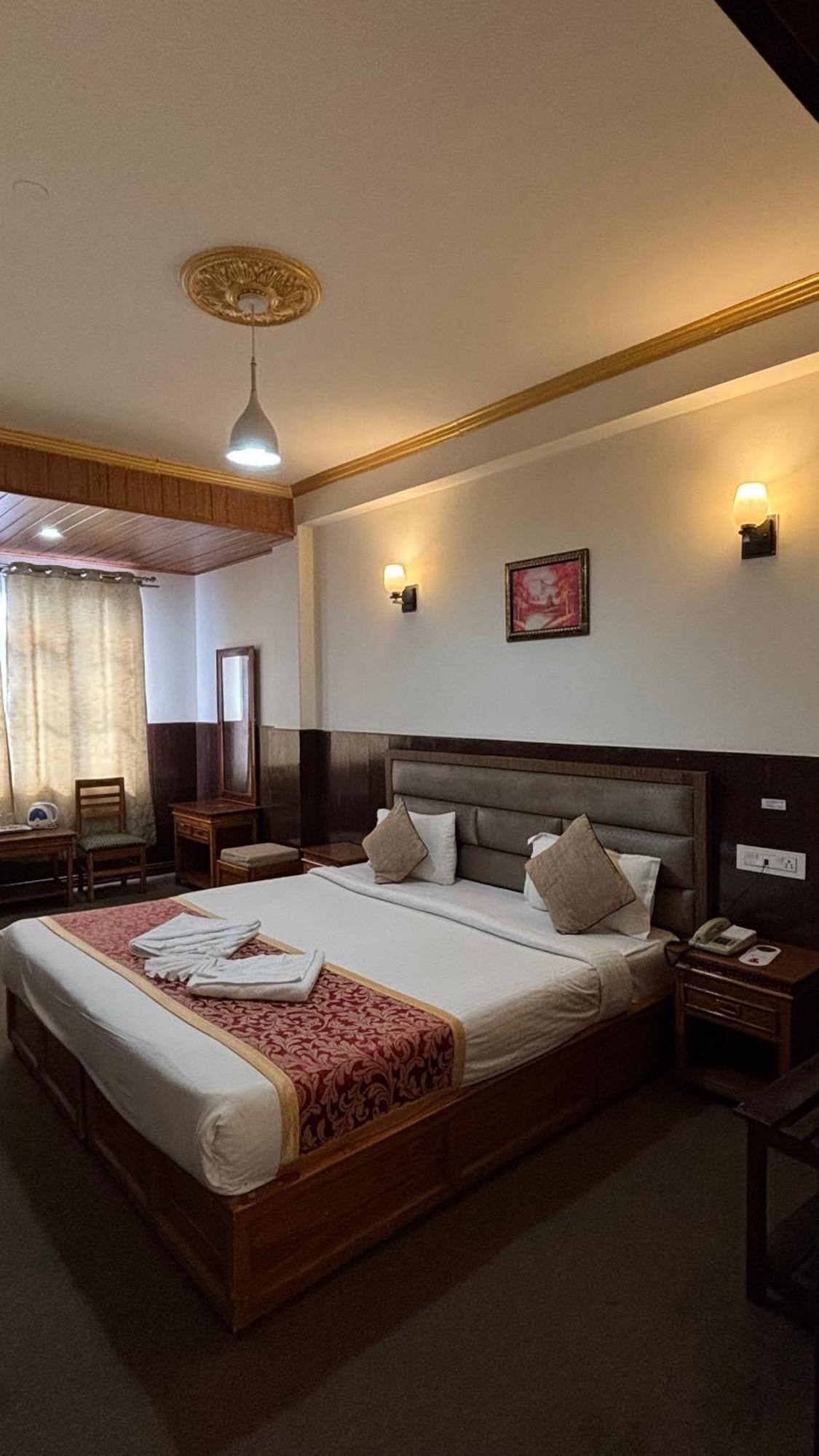 Hotel Kasturi Palace & Restaurant Darjeeling Dardżyling Zewnętrze zdjęcie