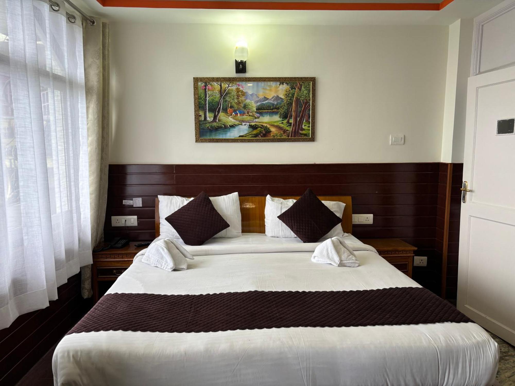 Hotel Kasturi Palace & Restaurant Darjeeling Dardżyling Zewnętrze zdjęcie