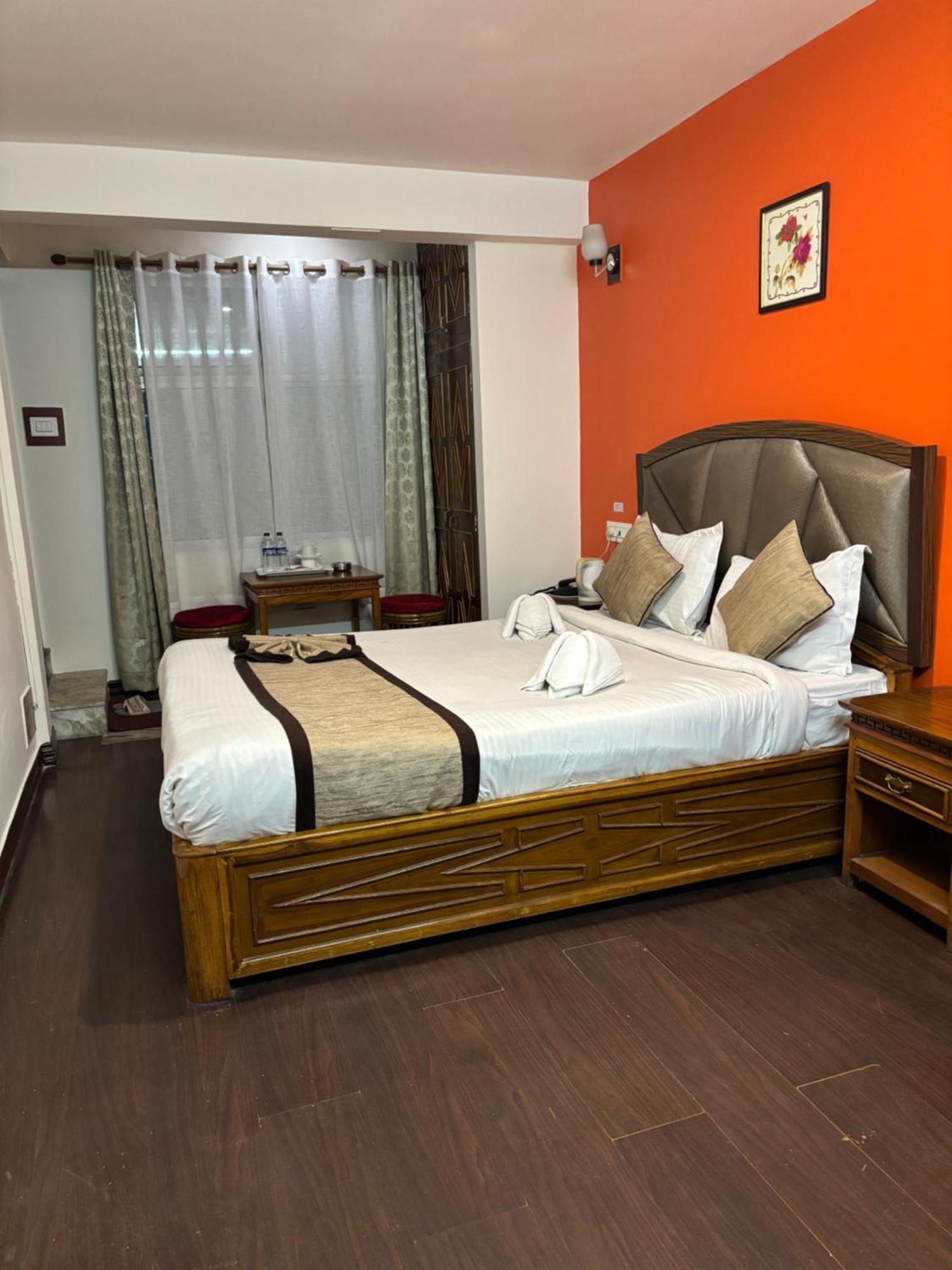 Hotel Kasturi Palace & Restaurant Darjeeling Dardżyling Zewnętrze zdjęcie