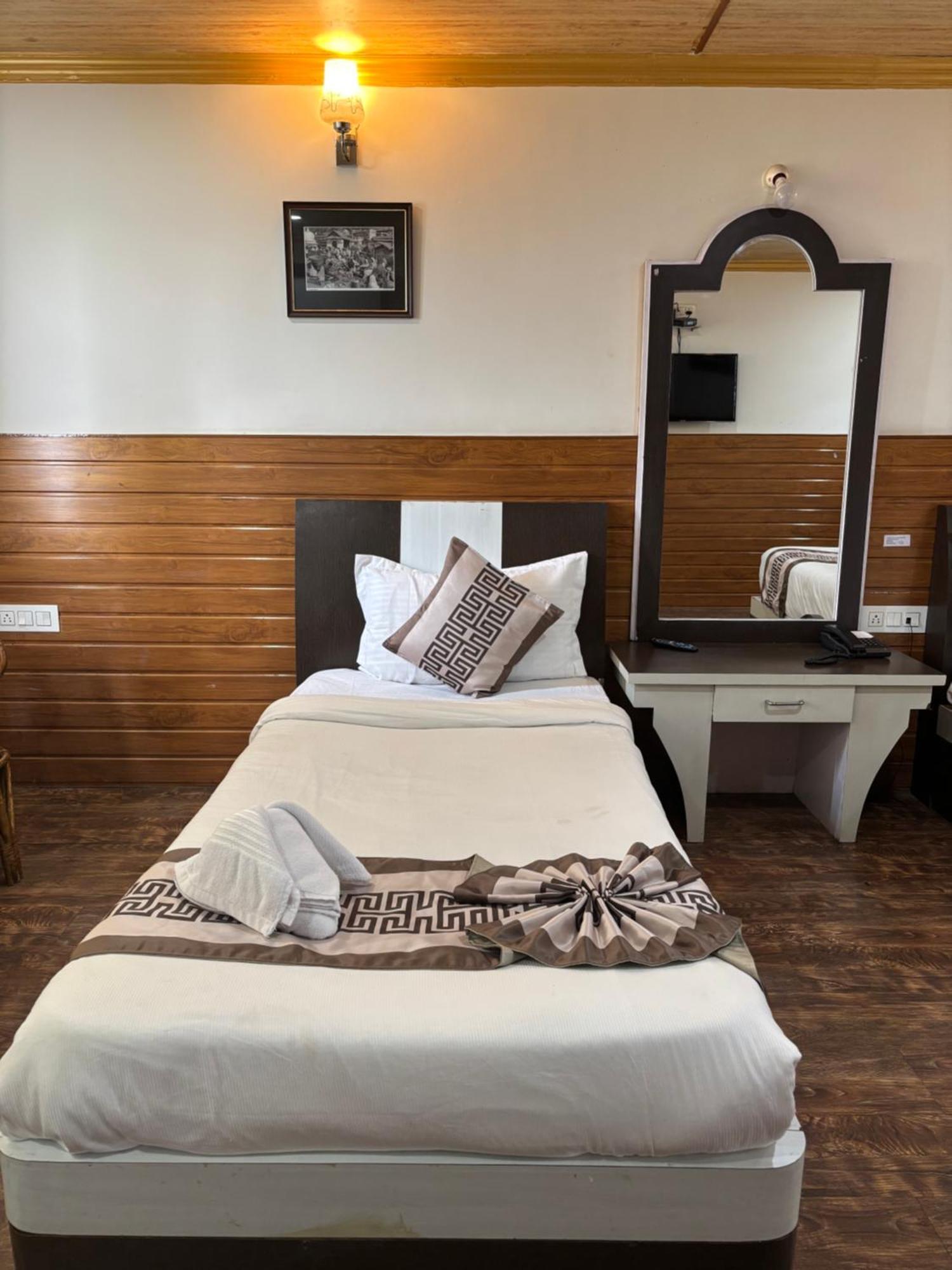 Hotel Kasturi Palace & Restaurant Darjeeling Dardżyling Zewnętrze zdjęcie
