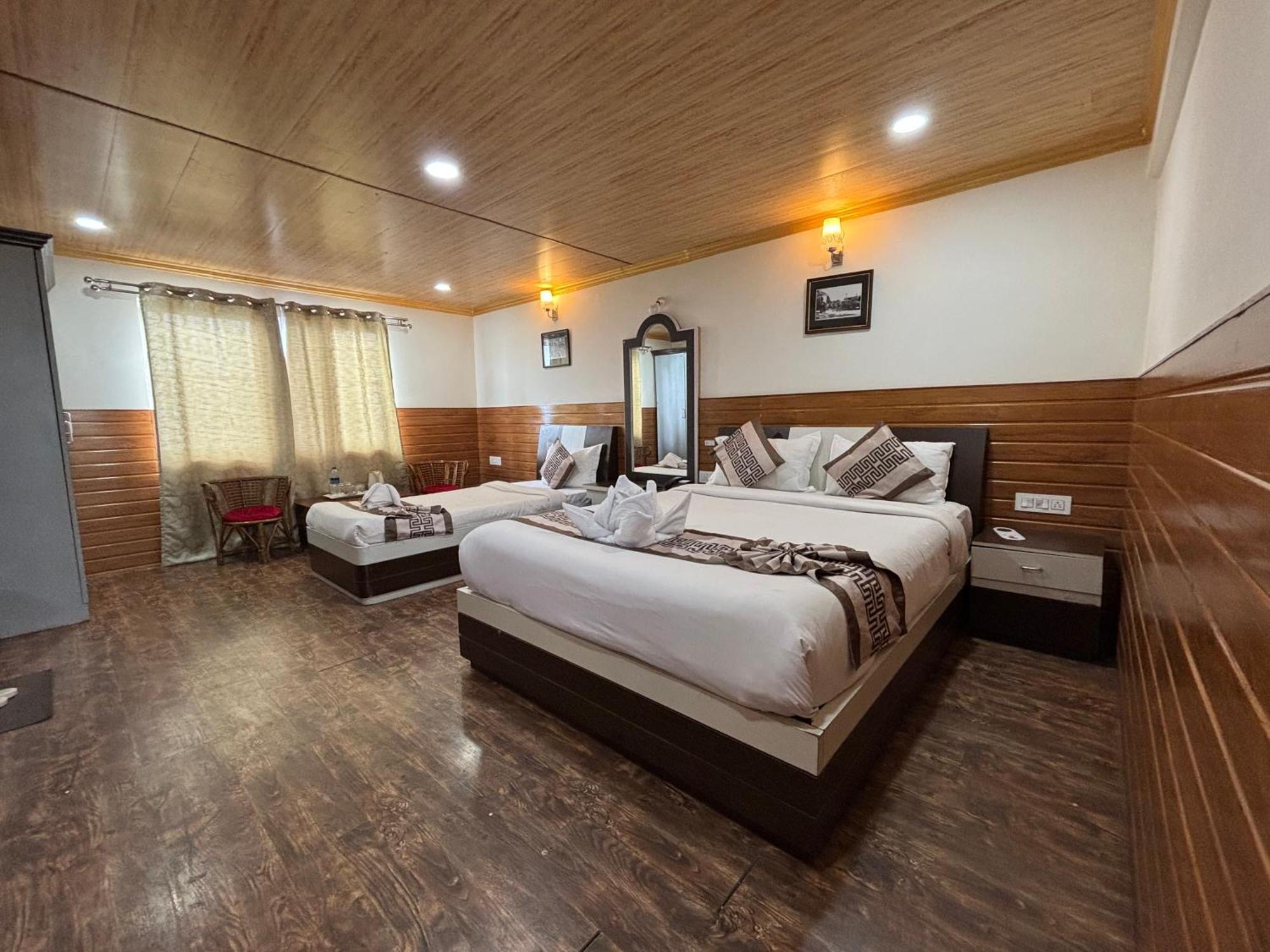 Hotel Kasturi Palace & Restaurant Darjeeling Dardżyling Zewnętrze zdjęcie