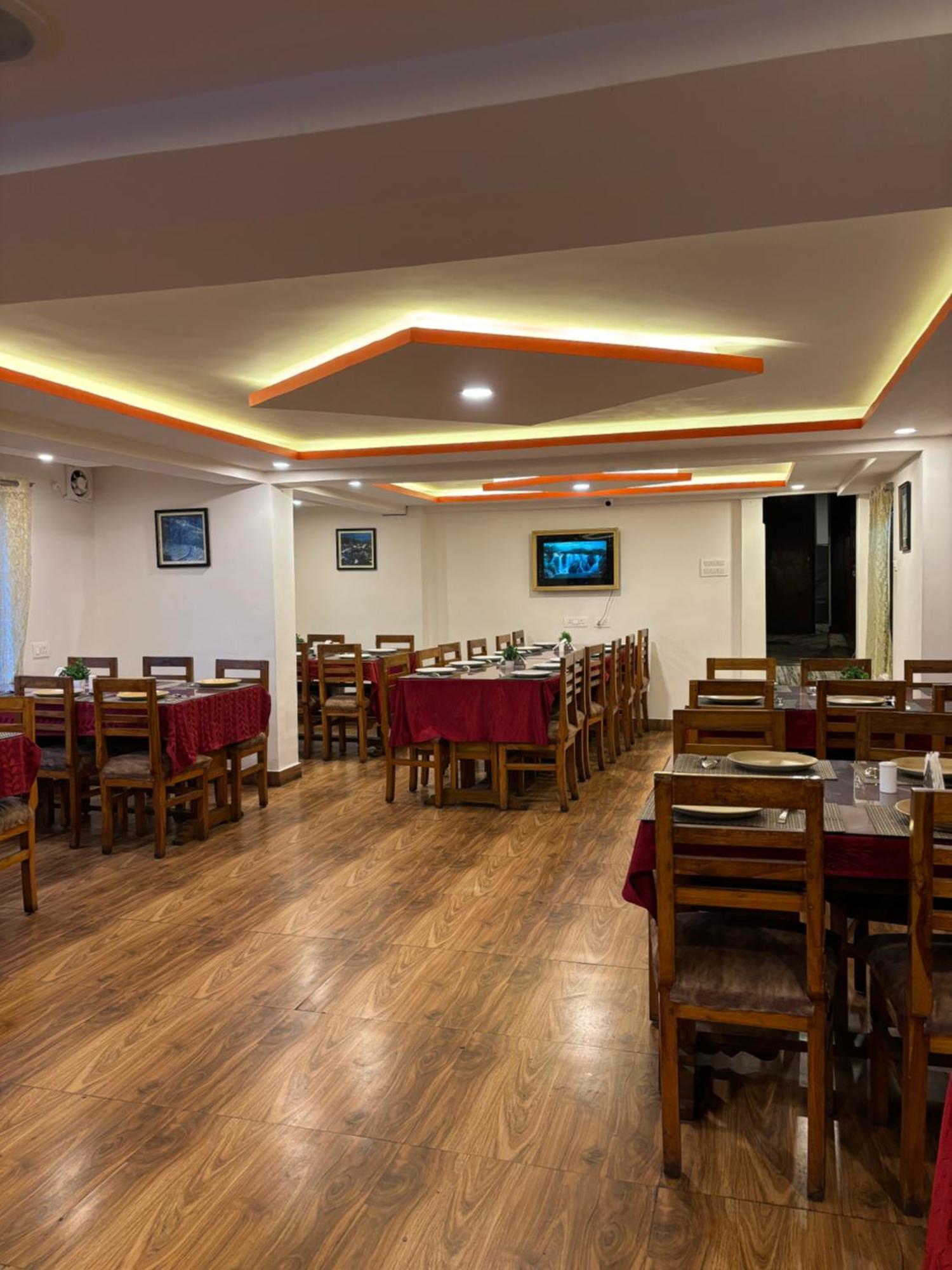 Hotel Kasturi Palace & Restaurant Darjeeling Dardżyling Zewnętrze zdjęcie