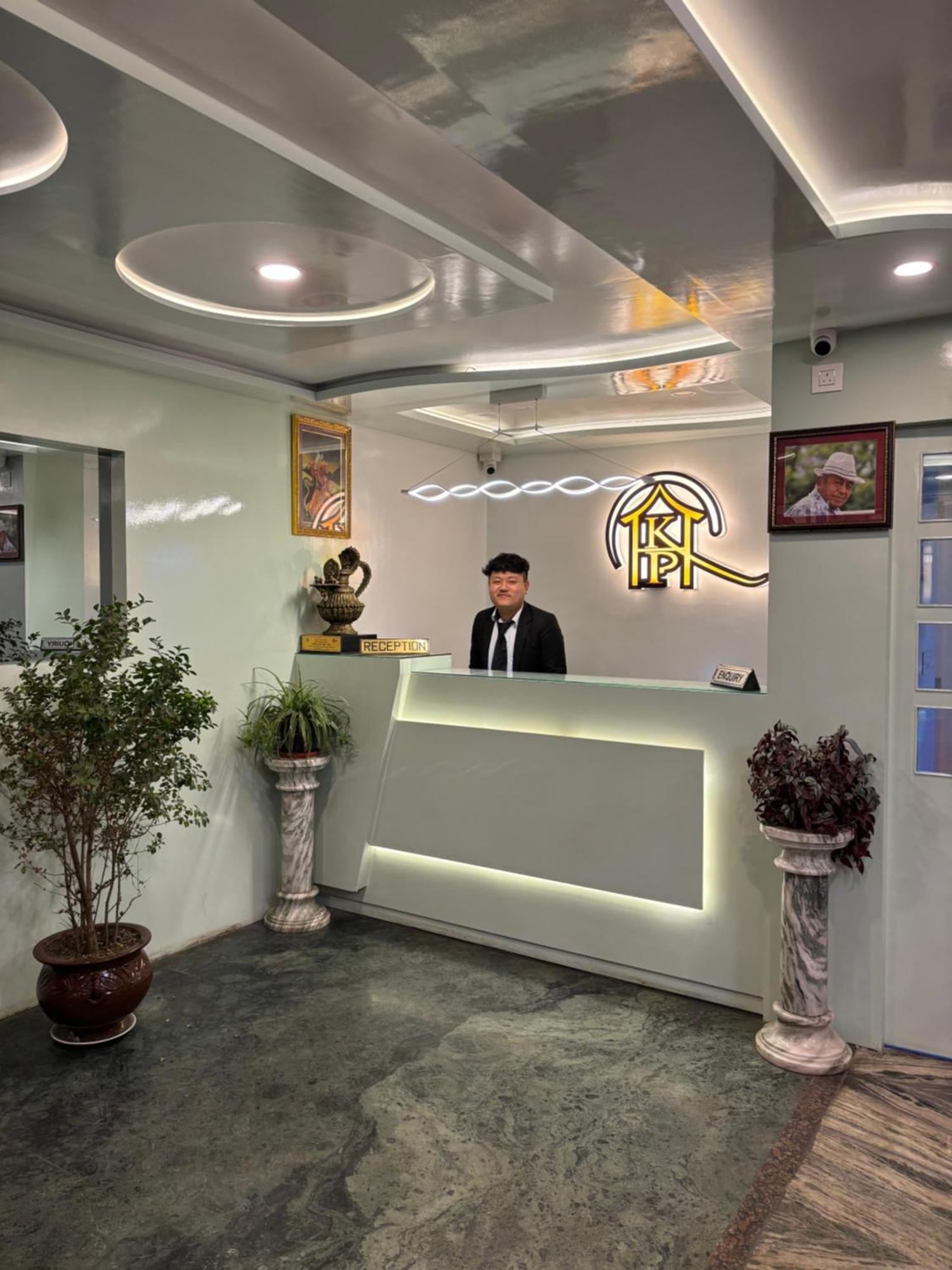 Hotel Kasturi Palace & Restaurant Darjeeling Dardżyling Zewnętrze zdjęcie